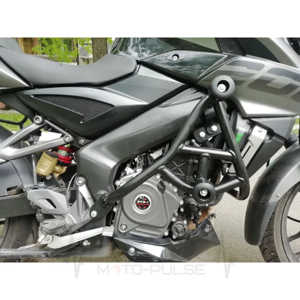Дуги захистні з крашпедом Bajaj NS200
