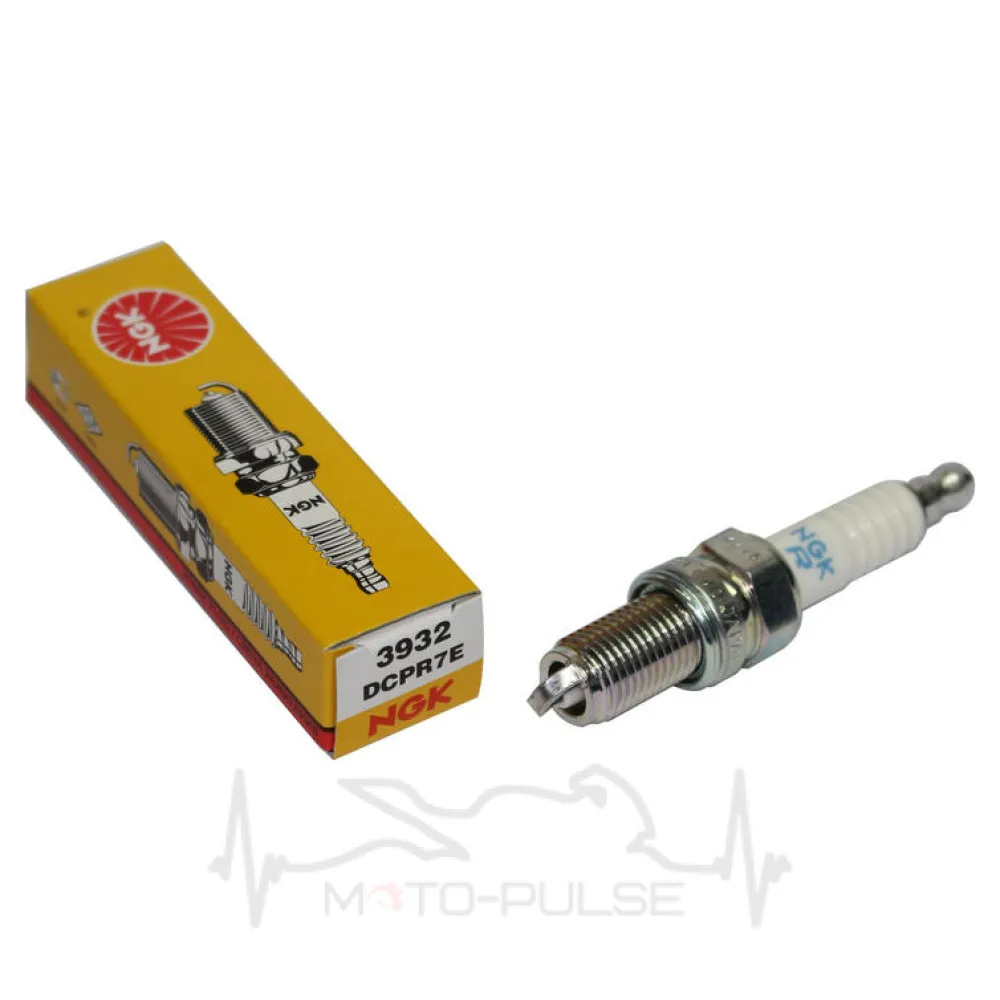 Свеча зажигания NGK 3932 / DCPR7E