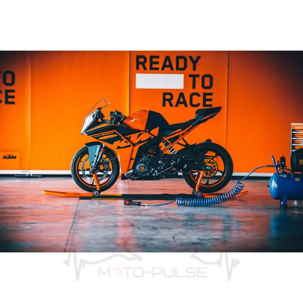 KTM RC 390 2021: Гены гонок!